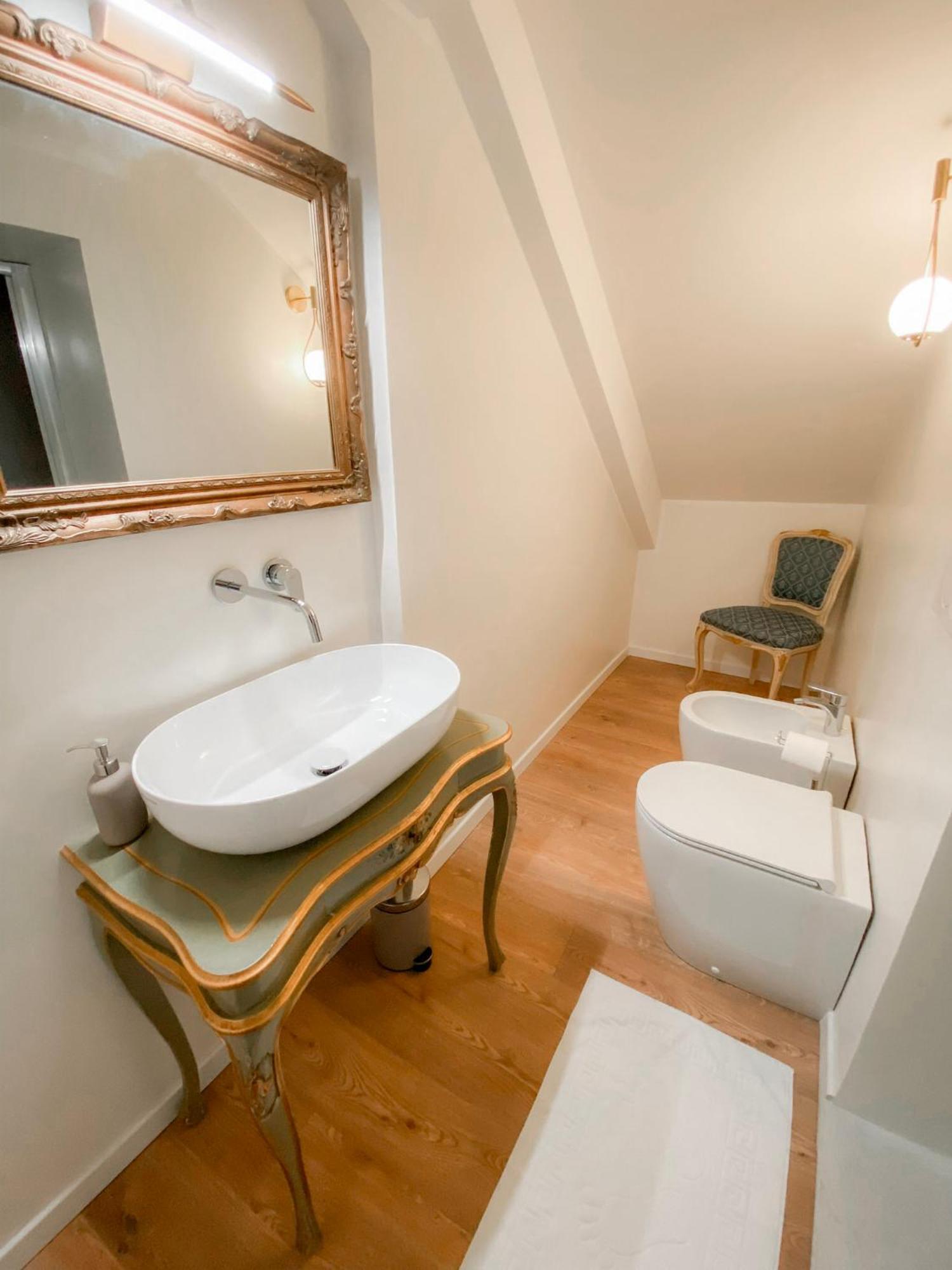 San Polo Luxury Suites In Венеция Экстерьер фото